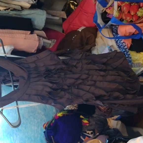 Trinity women's grey halter top with ruffles sz small New - Picture 17 of 17